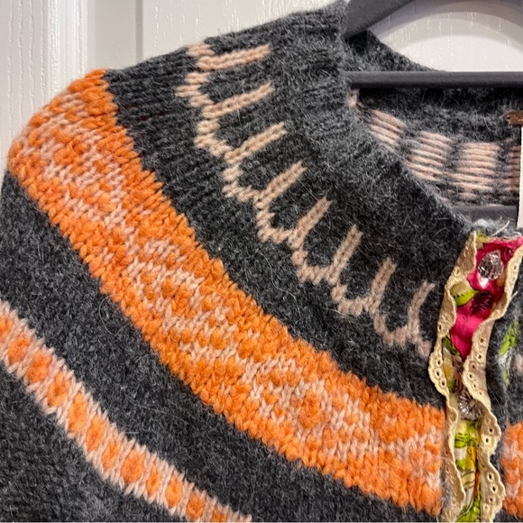 FREE PEOPLE Gray Orange Fair Isle Nordic Wool Blend
Sweater Size Large - Picture 3 of 13